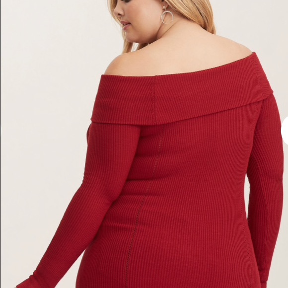 Ribbed Knit Pullover - Picture 4 of 5